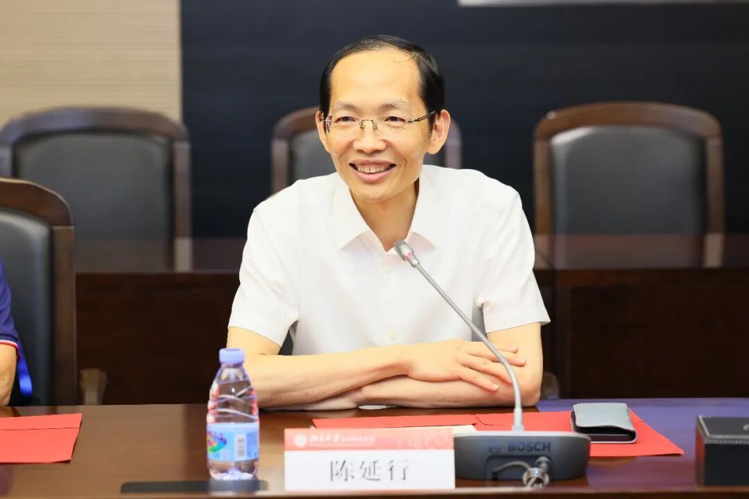 图2. 深圳研究生院王天兵副院长开场致辞